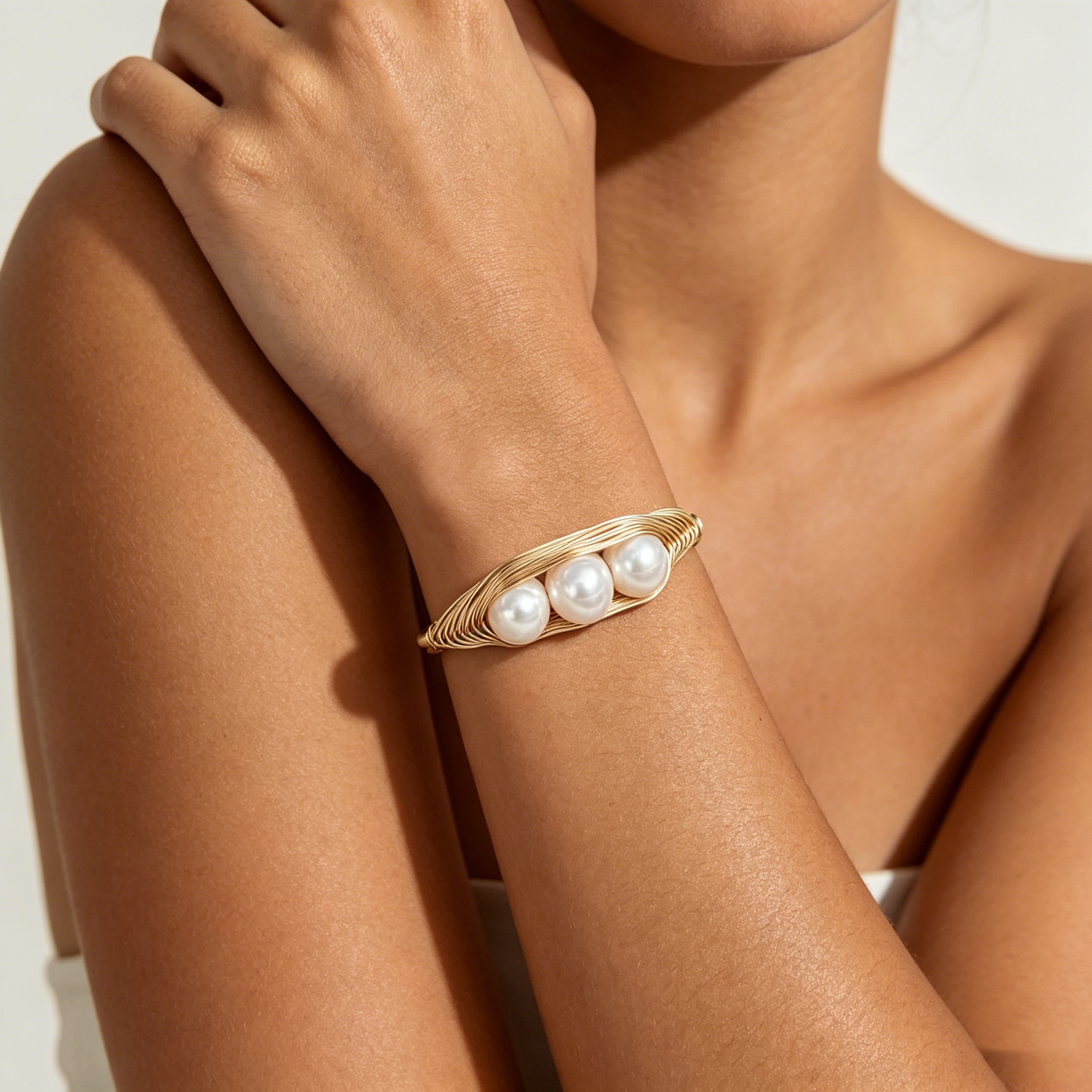 1111 Pod-shaped Baroque Pearl Bangle - Image 1